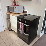 Bristol Self-Catering Studio+Kitchen+Parking